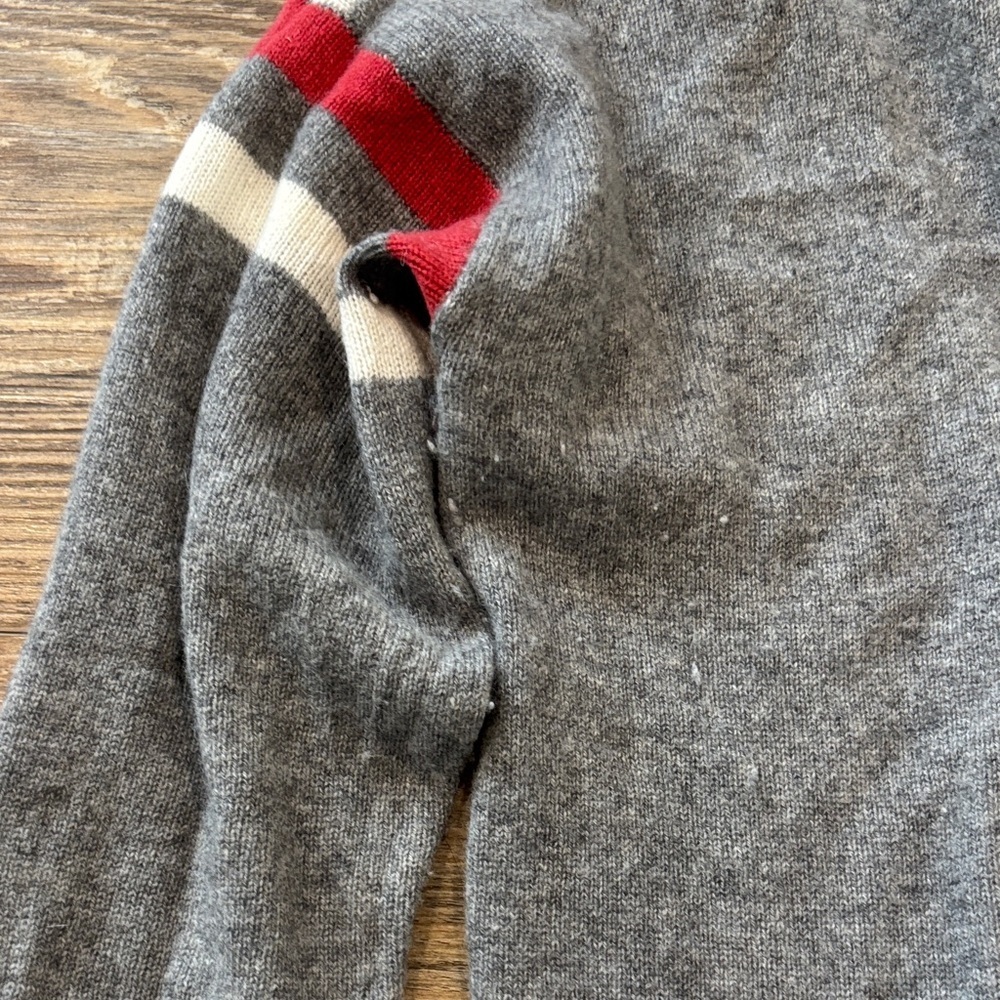 Velvet by Graham & Spencer Gray Cashmere Sweater Women's Size Large Red White - Picture 10 of 15